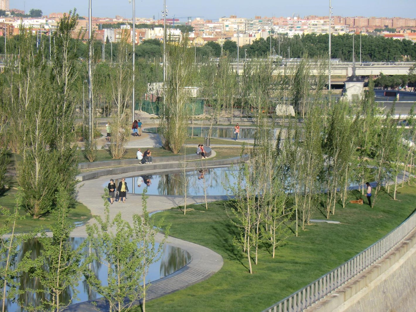 MADRID RÍO, a new green public space